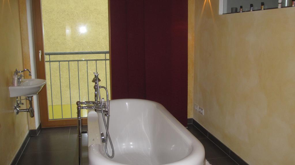 Hotel Badhaus ツェル アム ゼー エクステリア 写真