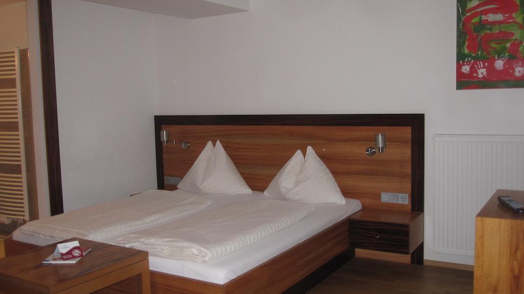 Hotel Badhaus ツェル アム ゼー エクステリア 写真